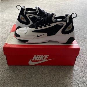 Woman’s Nike zoom 2k
